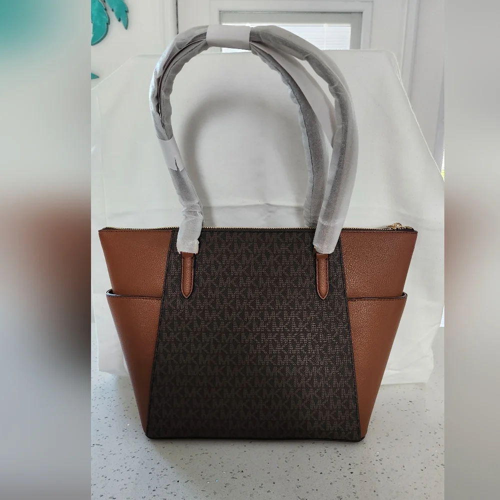 ⚡️🚨 NWT Michael Kors Charlotte Large Leather Tote Bag - Lowest Price🚨 - Picture 7 of 14